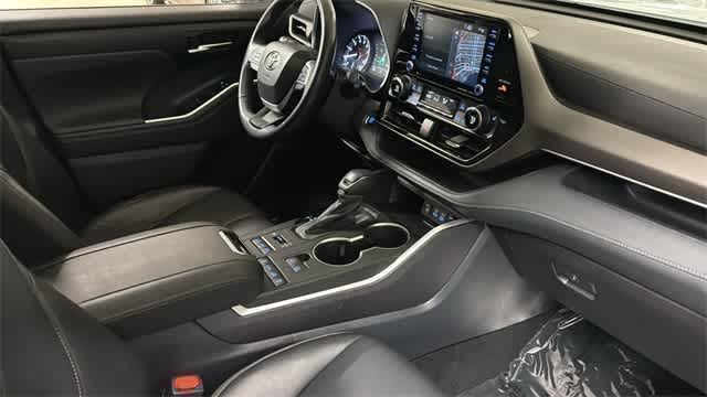 Thumbnail: 2022 Toyota Highlander - 34