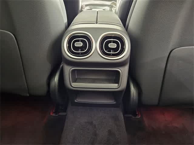 Thumbnail: 2025 Mercedes-Benz GLC - 36