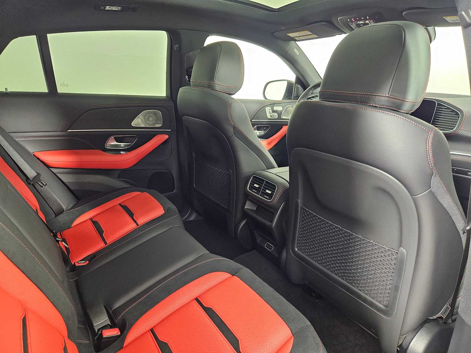 Thumbnail: 2025 Mercedes-Benz GLE - 18