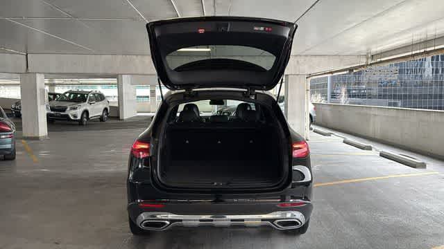 Thumbnail: 2026 Mercedes-Benz GLC - 9