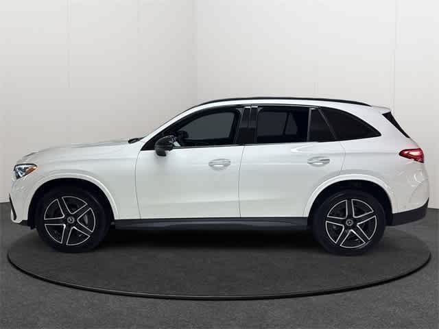 Thumbnail: 2026 Mercedes-Benz GLC - 3