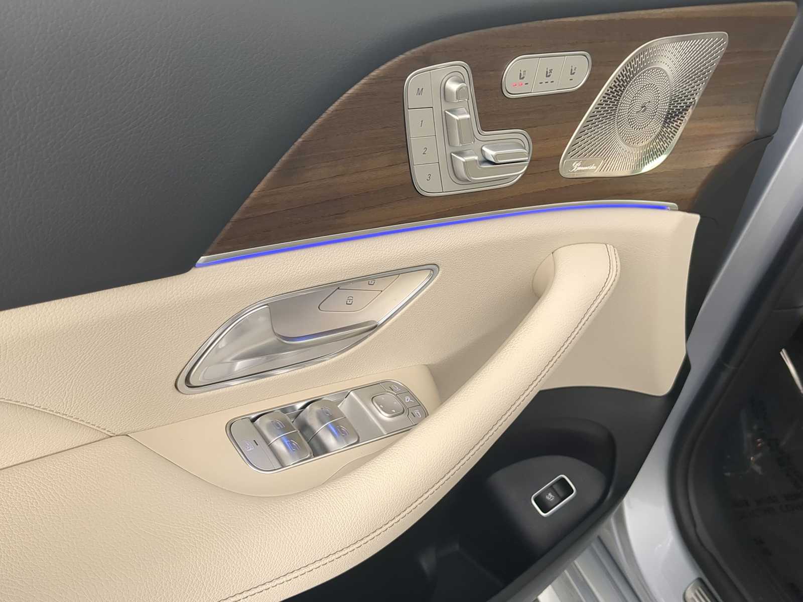 Thumbnail: 2026 Mercedes-Benz GLE - 17