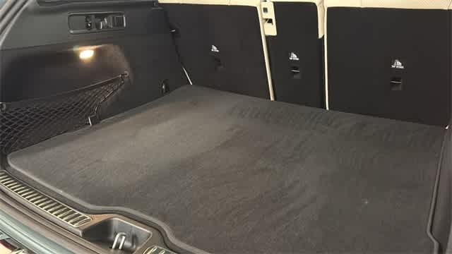 Thumbnail: 2025 Mercedes-Benz GLC - 31