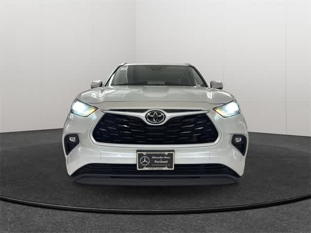 Thumbnail: 2022 Toyota Highlander - 2