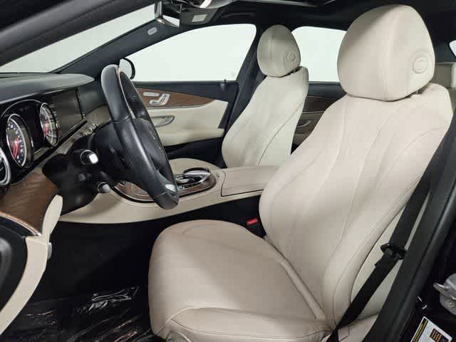 Thumbnail: 2018 Mercedes-Benz E-Class - 16