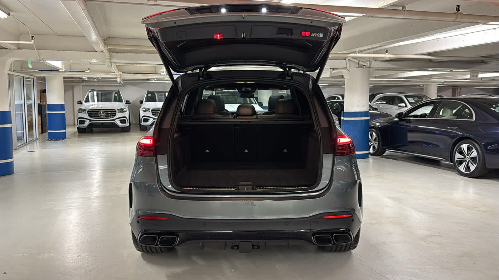 Thumbnail: 2026 Mercedes-Benz GL-Class - 7