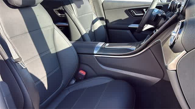 Thumbnail: 2025 Mercedes-Benz GLC - 35