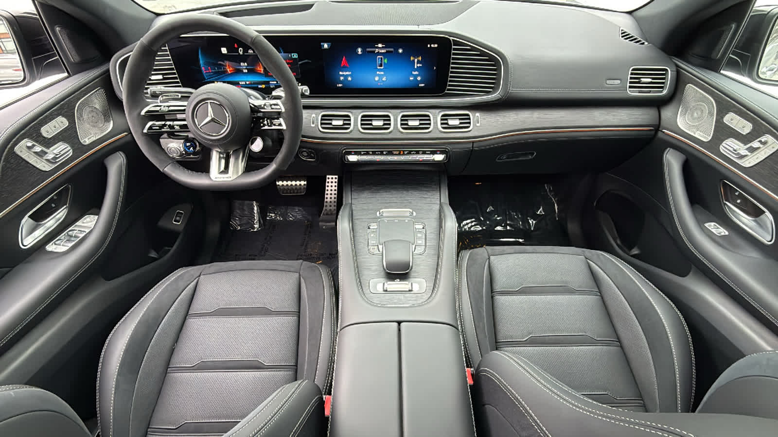 Thumbnail: 2026 Mercedes-Benz GLE - 30