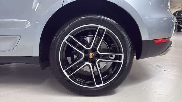 Thumbnail: 2021 Porsche Macan - 9