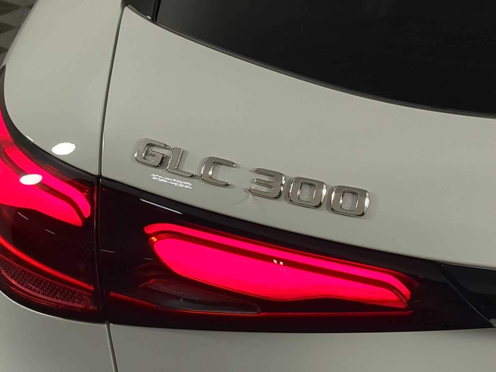 Thumbnail: 2026 Mercedes-Benz GLC - 11