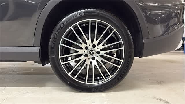 Thumbnail: 2025 Mercedes-Benz GLC - 12