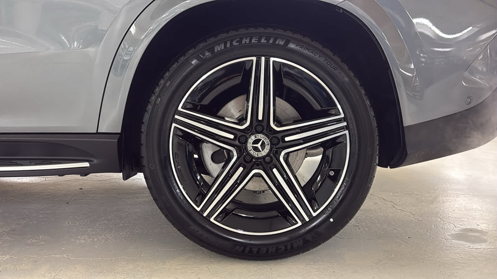 Thumbnail: 2026 Mercedes-Benz GLE - 12