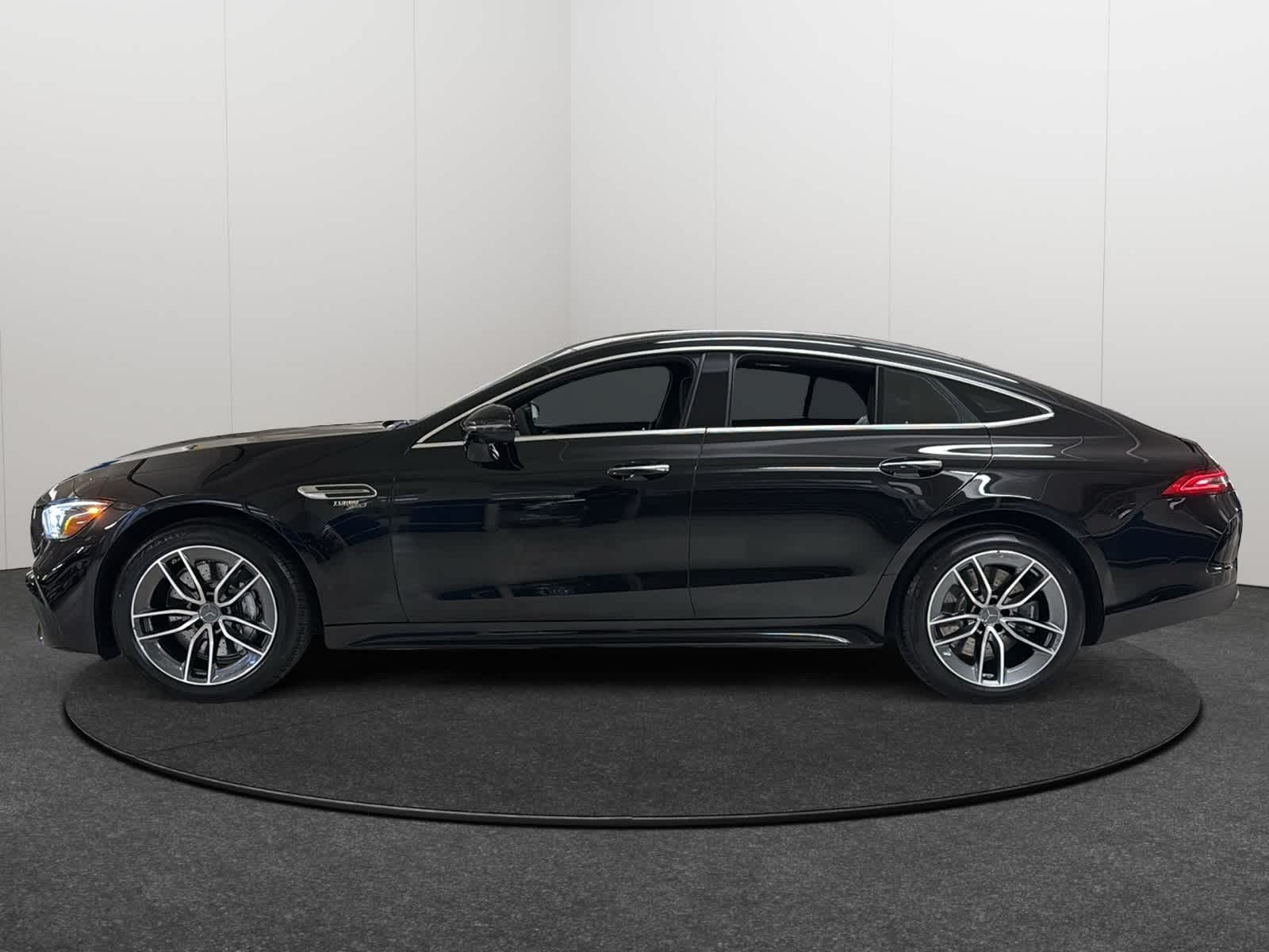 Thumbnail: 2026 Mercedes-Benz AMG GT - 3