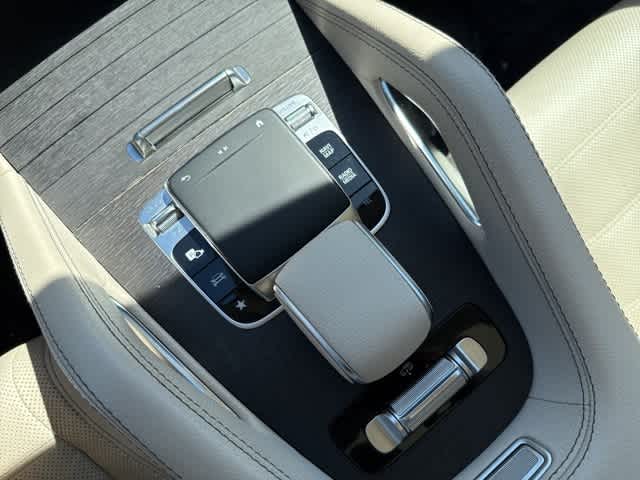 Thumbnail: 2020 Mercedes-Benz GLS - 21