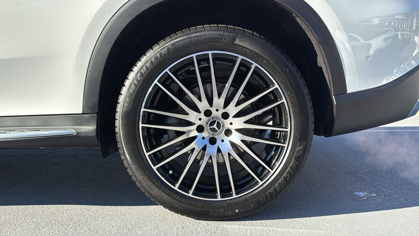 Thumbnail: 2026 Mercedes-Benz GLC - 12