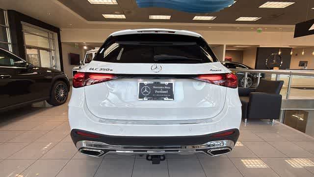 Thumbnail: 2025 Mercedes-Benz GLC - 7