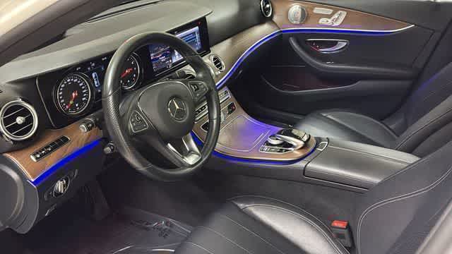 Thumbnail: 2018 Mercedes-Benz E-Class - 28
