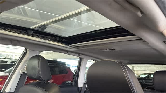 Thumbnail: 2015 Subaru Forester - 25