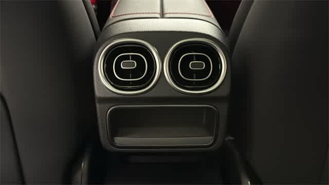 Thumbnail: 2025 Mercedes-Benz C-Class - 28