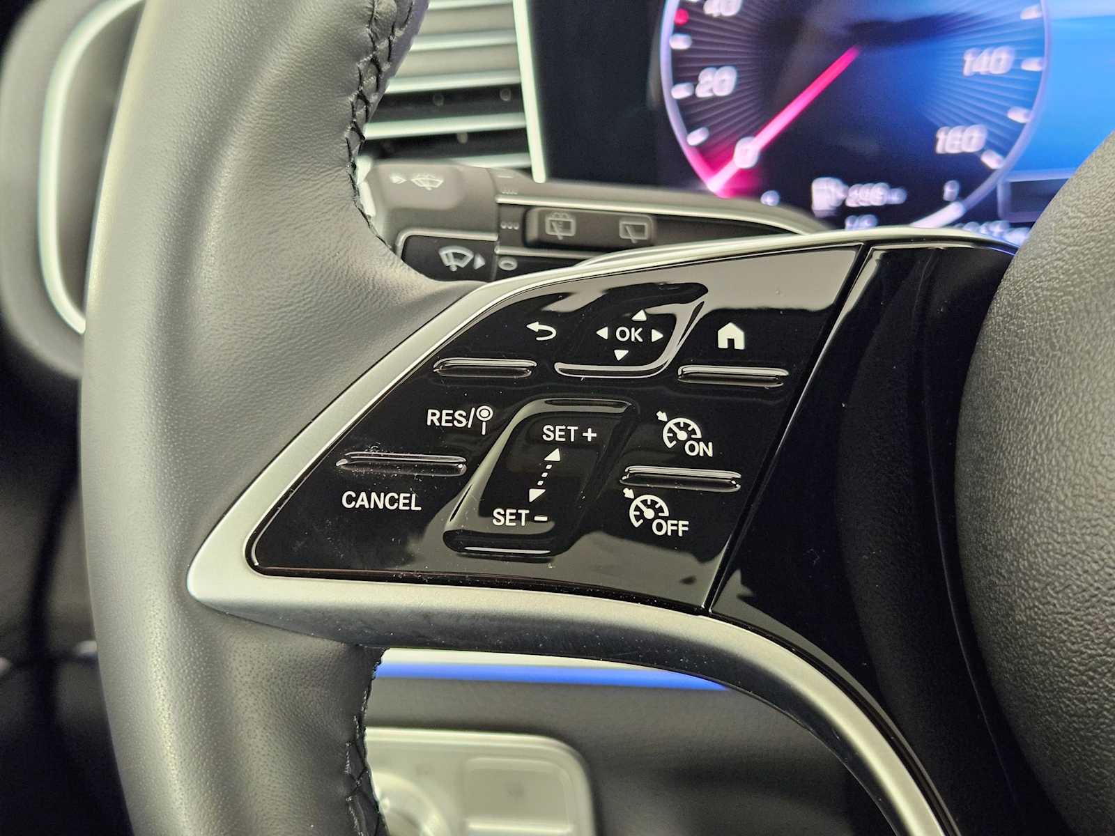 2025 Mercedes-Benz GLE 450 24