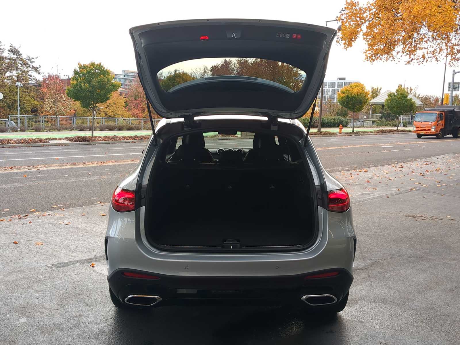 Thumbnail: 2026 Mercedes-Benz GLC - 35