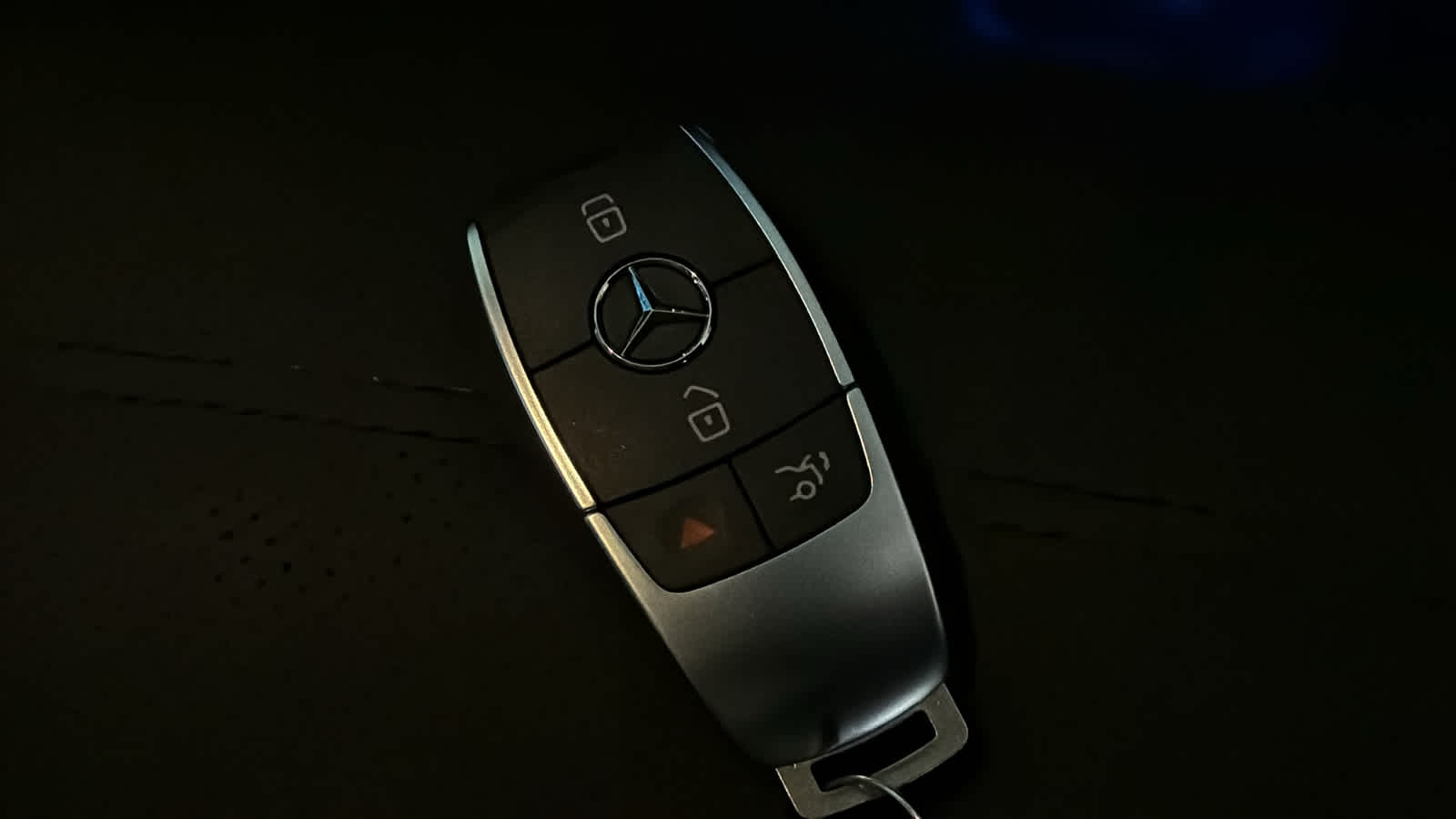 Thumbnail: 2026 Mercedes-Benz GLE - 38