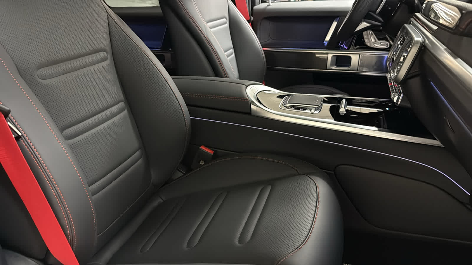 Thumbnail: 2026 Mercedes-Benz G-Class - 34