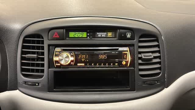 Thumbnail: 2008 Hyundai Accent - 18