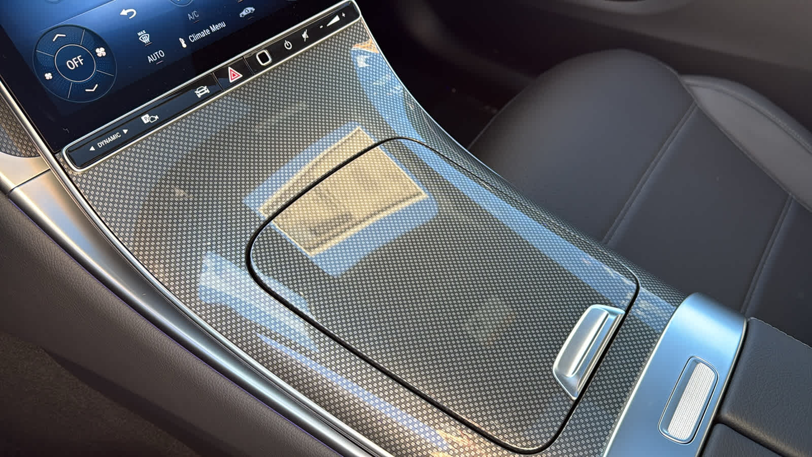 Thumbnail: 2026 Mercedes-Benz GLC - 23