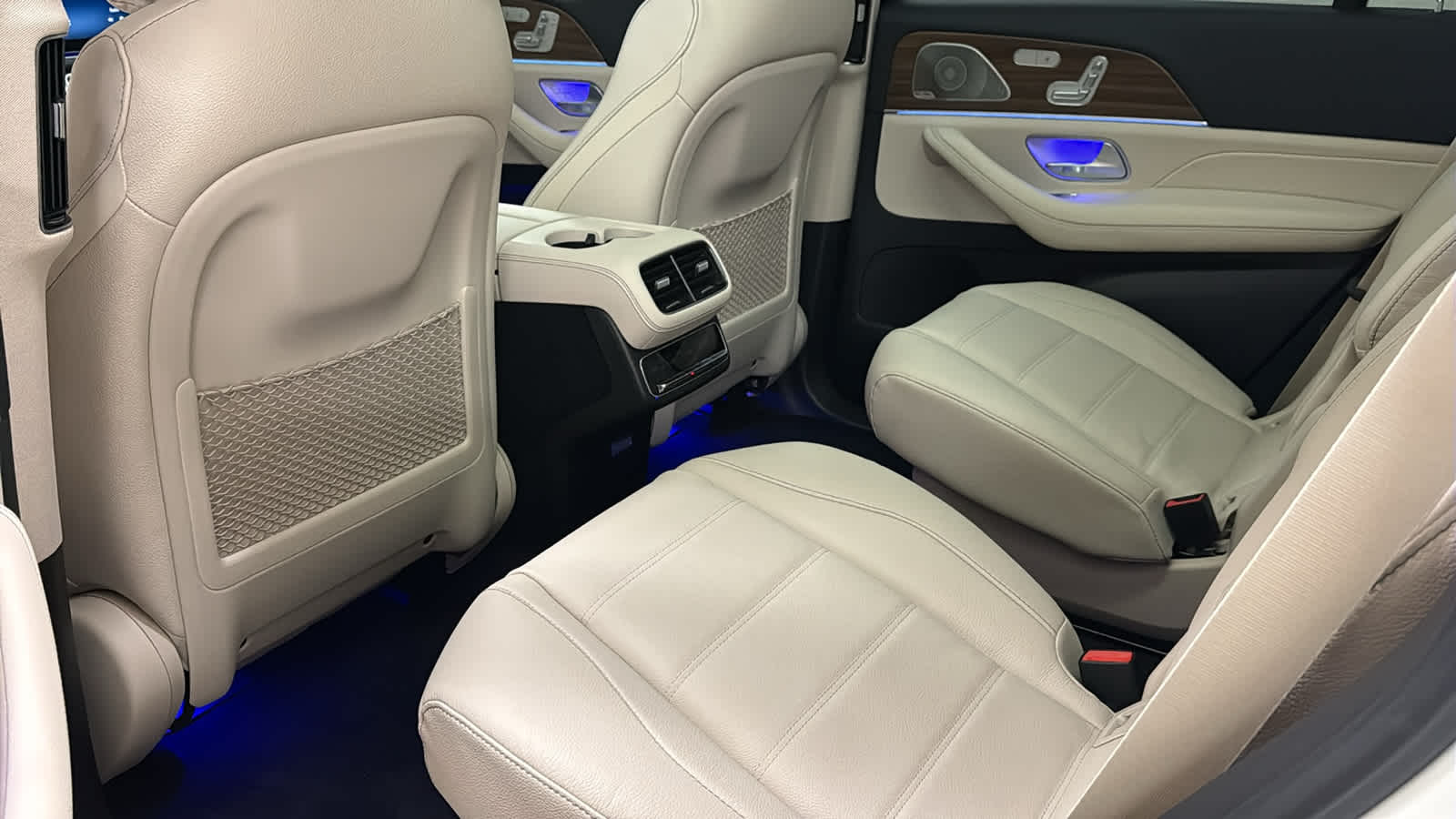 Thumbnail: 2026 Mercedes-Benz GLS - 31