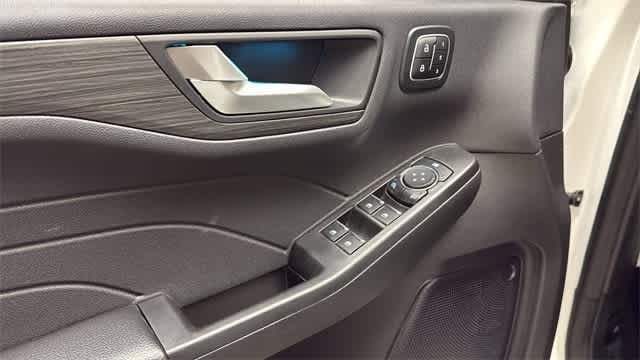 Thumbnail: 2024 Ford Escape - 15