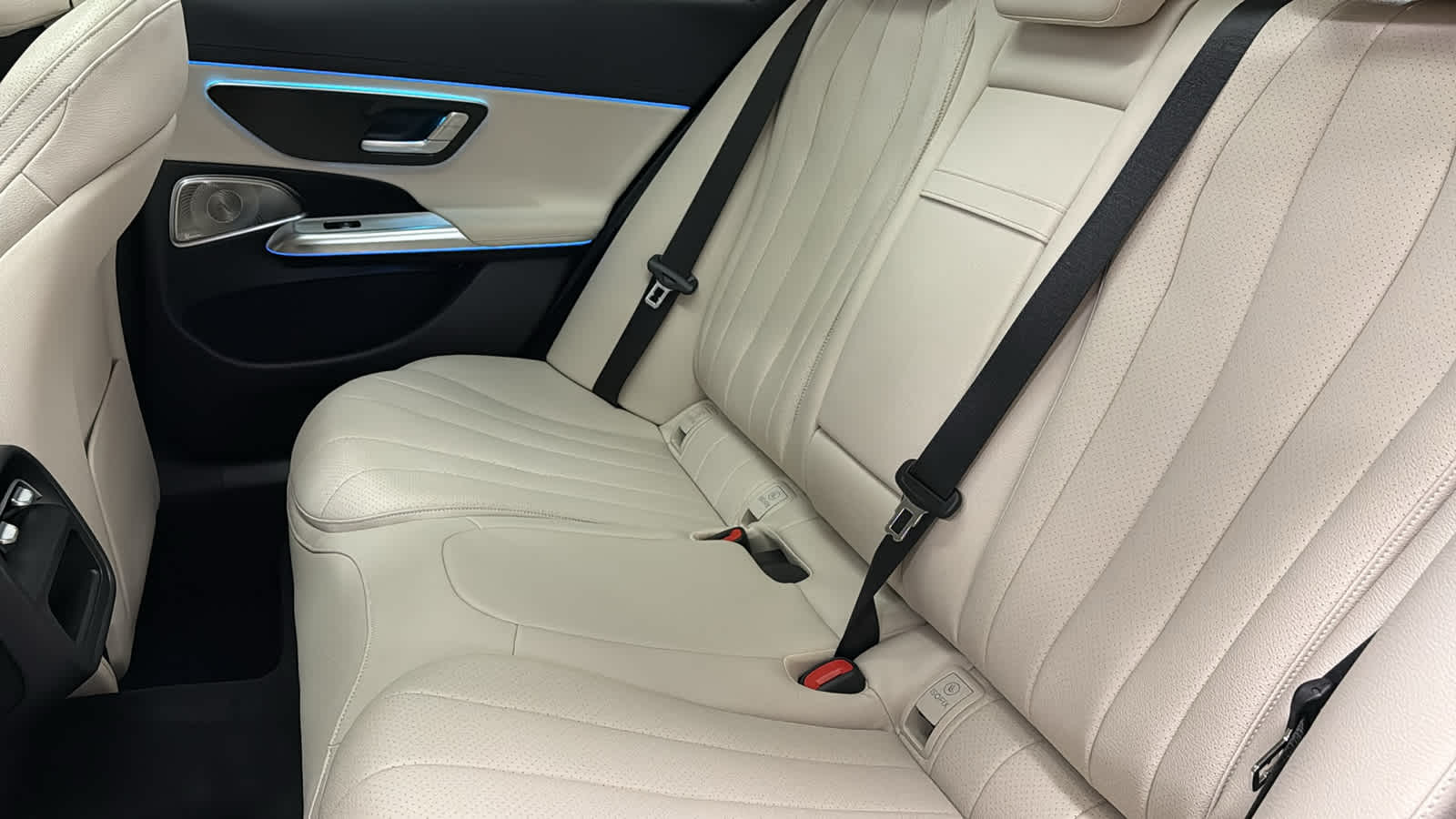 Thumbnail: 2026 Mercedes-Benz E-Class - 31