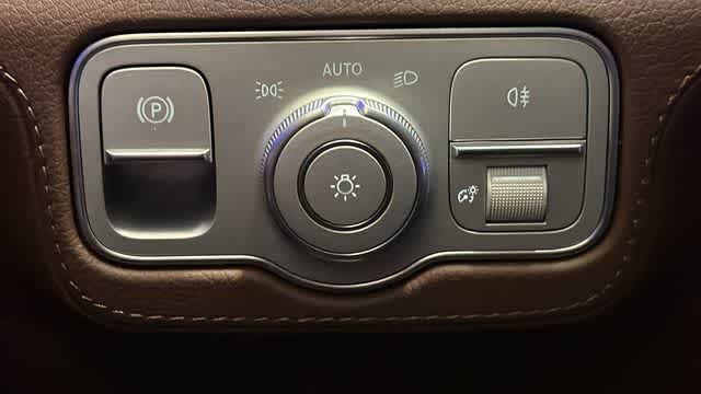 Thumbnail: 2024 Mercedes-Benz GLS - 17