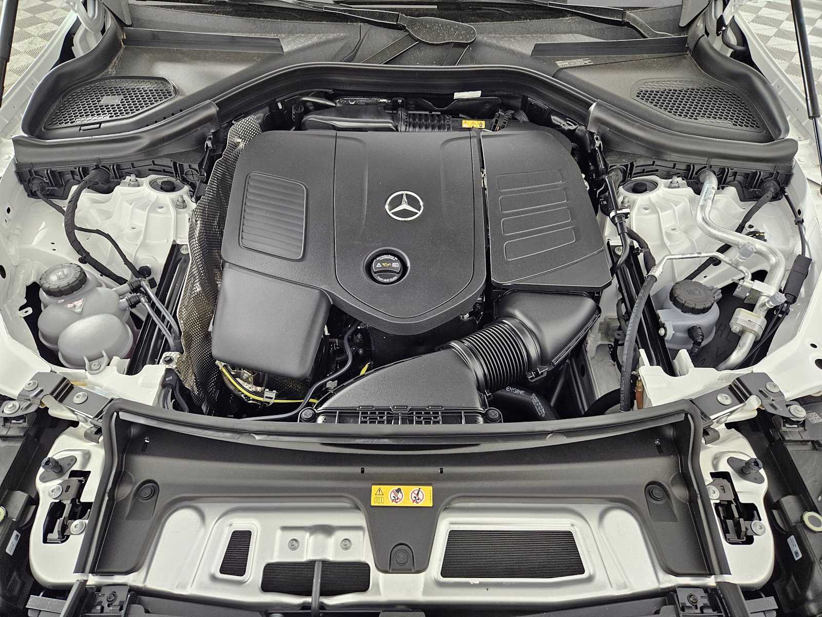 2025 Mercedes-Benz GLC 300 14