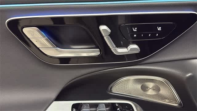 Thumbnail: 2025 Mercedes-Benz E-Class - 33