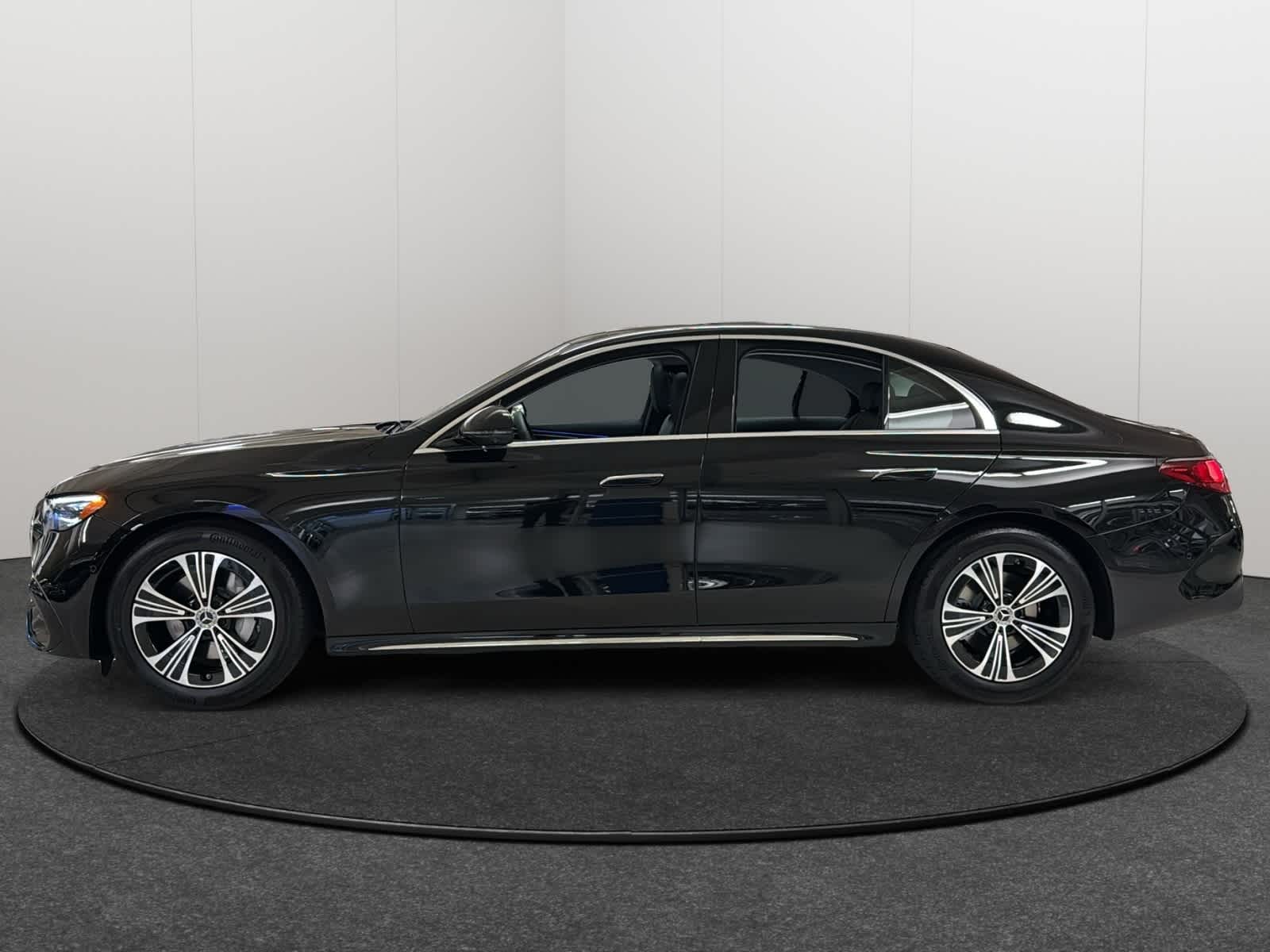 Thumbnail: 2026 Mercedes-Benz E-Class - 3