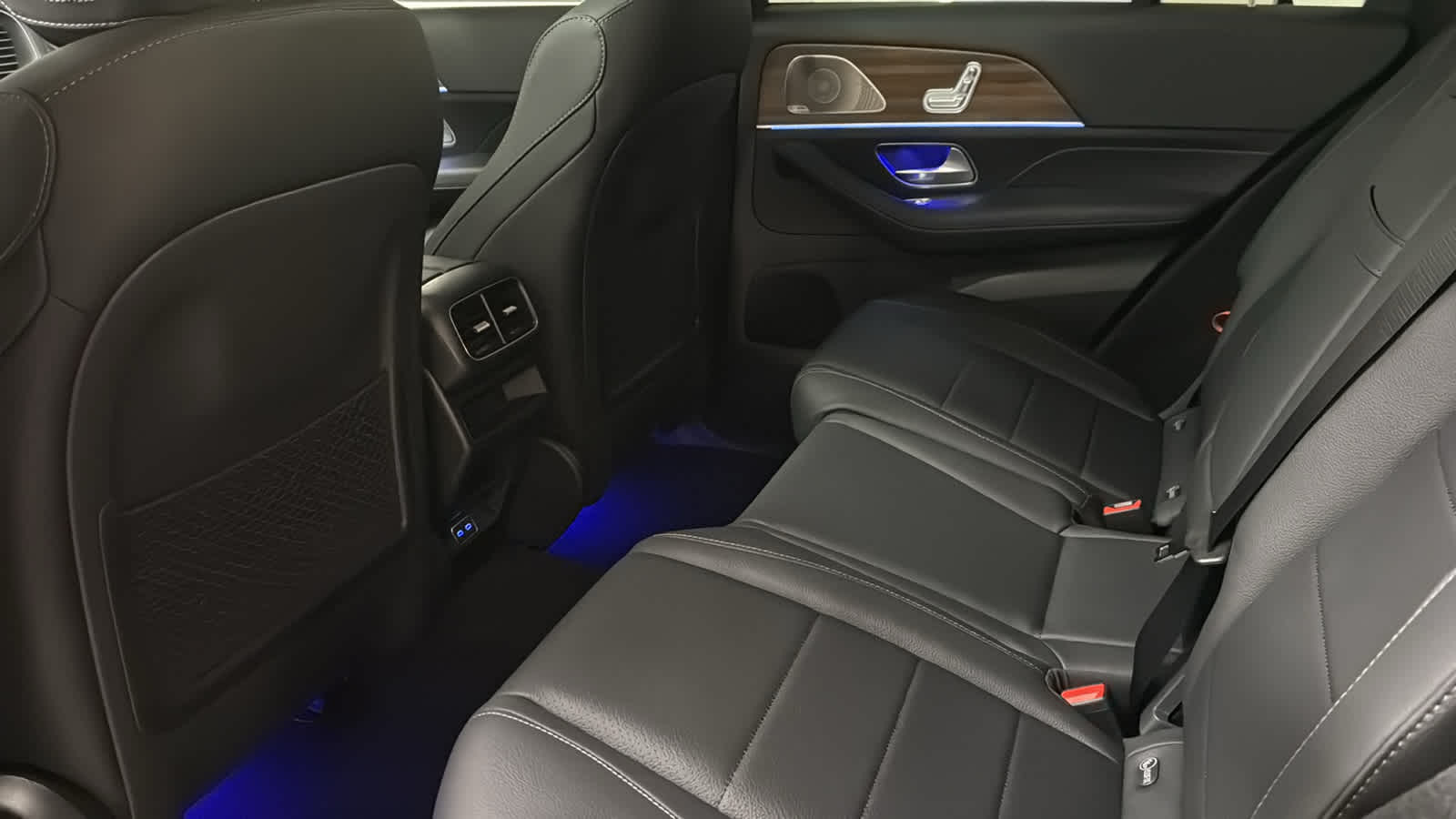 Thumbnail: 2026 Mercedes-Benz GLE - 32