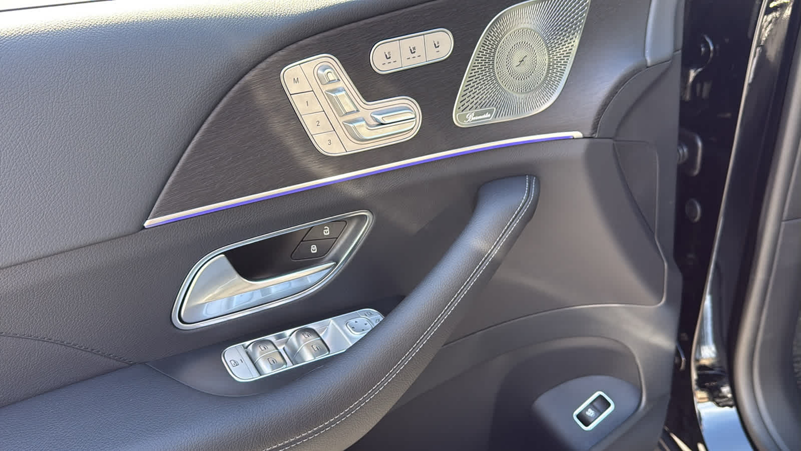 Thumbnail: 2026 Mercedes-Benz GLE - 17