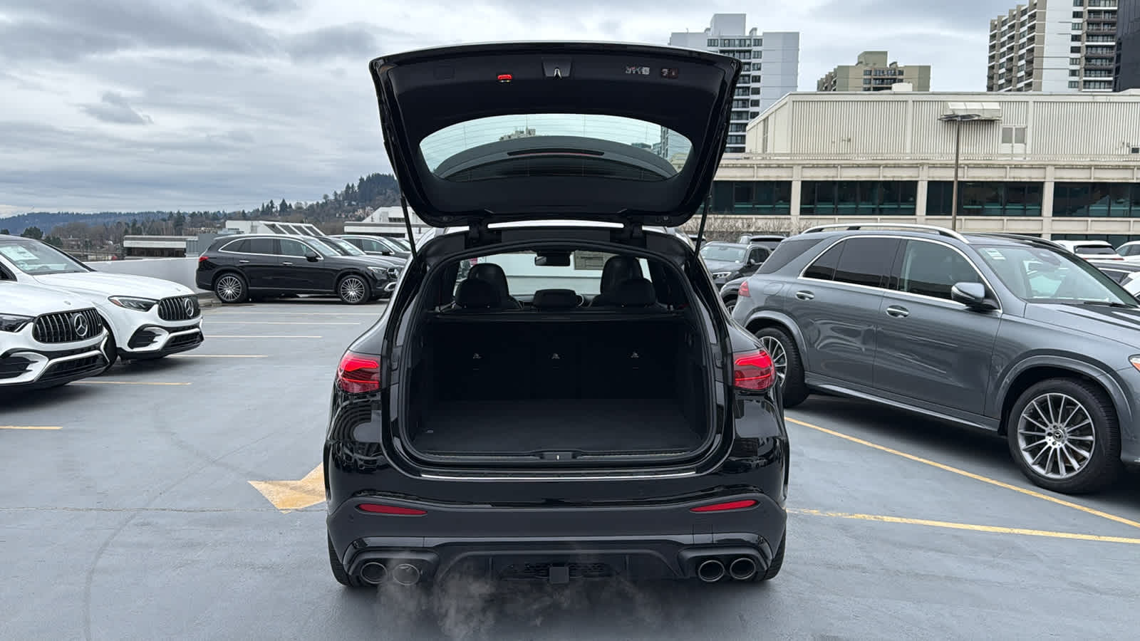 Thumbnail: 2026 Mercedes-Benz GLC - 8