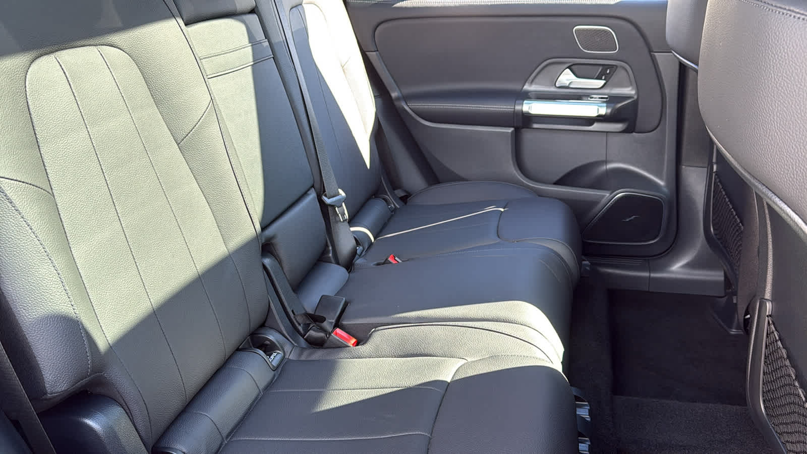 Thumbnail: 2025 Mercedes-Benz GLB - 42