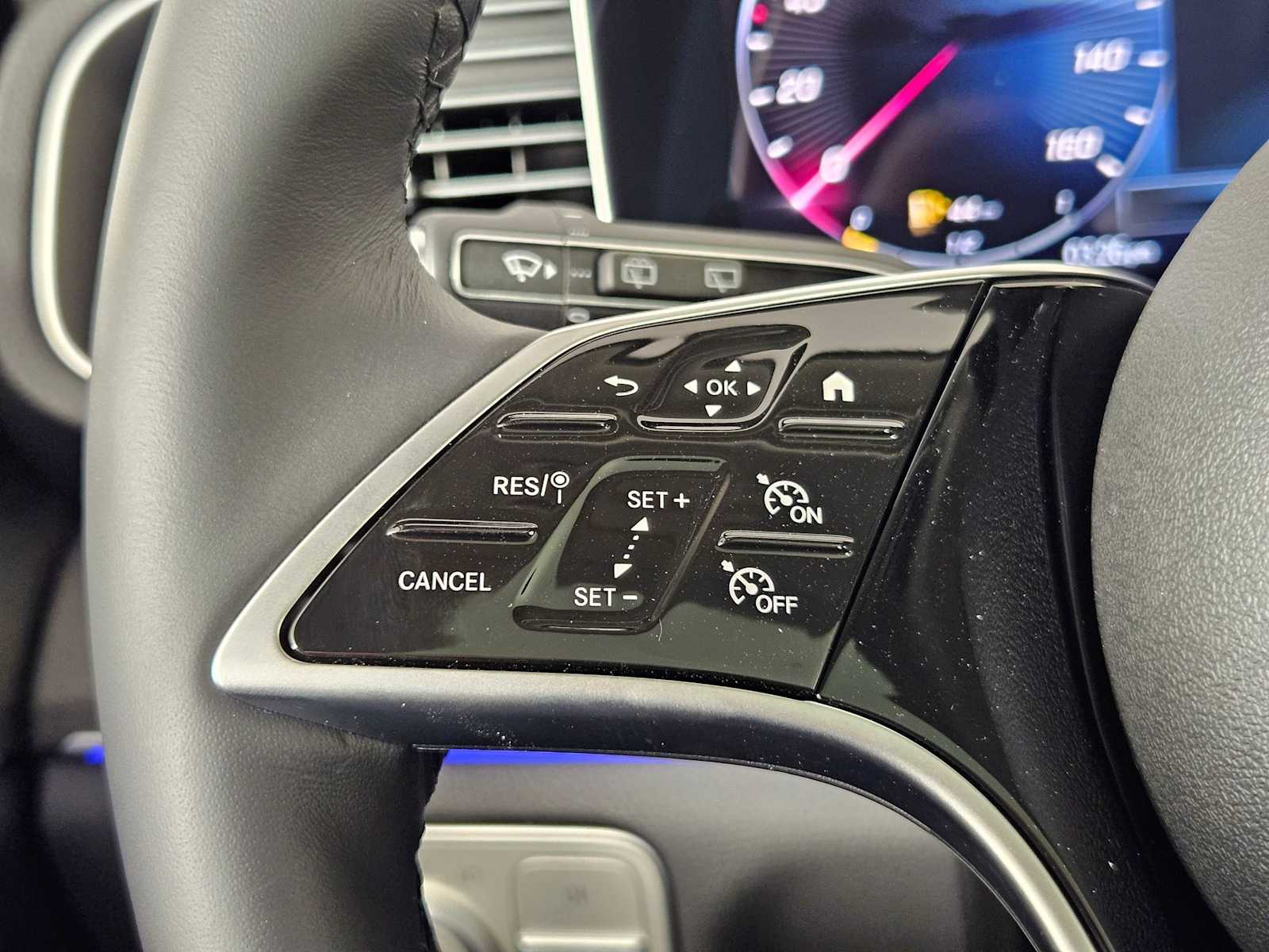 2025 Mercedes-Benz GLE 450 25
