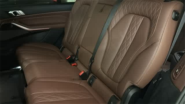 Thumbnail: 2020 BMW X7 - 32