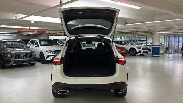 Thumbnail: 2026 Mercedes-Benz GLC - 8