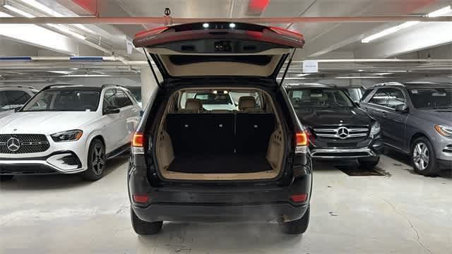 Thumbnail: 2022 Jeep Grand Cherokee - 26