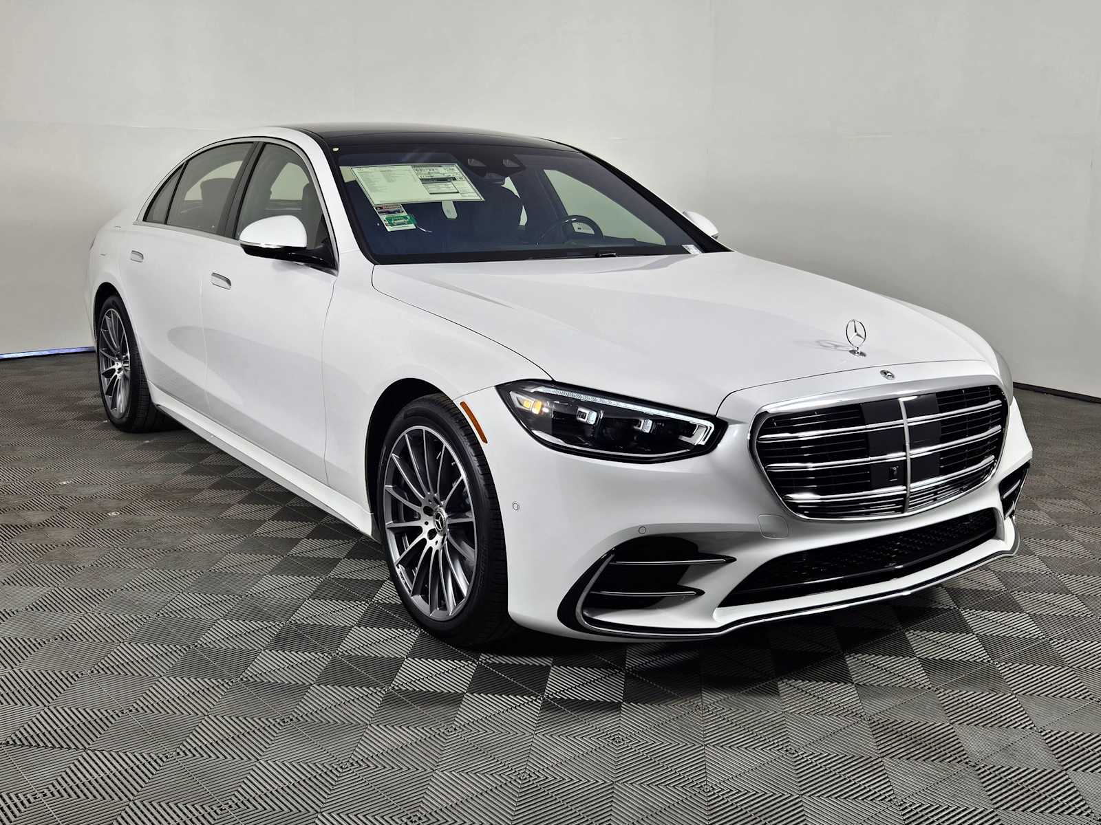 Thumbnail: 2025 Mercedes-Benz B-Class - 7