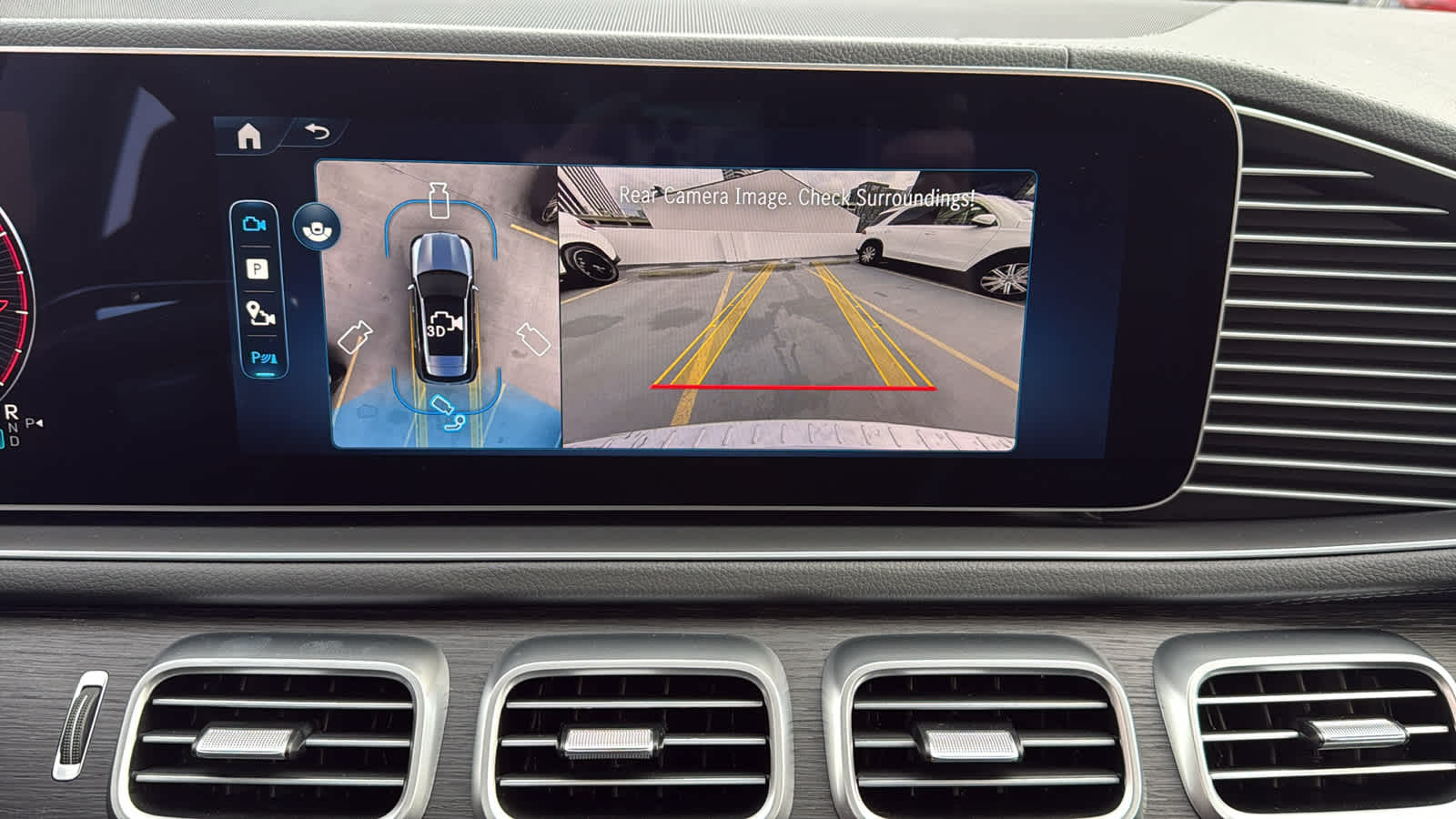 Thumbnail: 2026 Mercedes-Benz GLE - 20