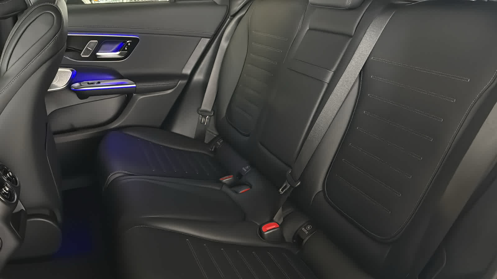 Thumbnail: 2026 Mercedes-Benz GLC - 32