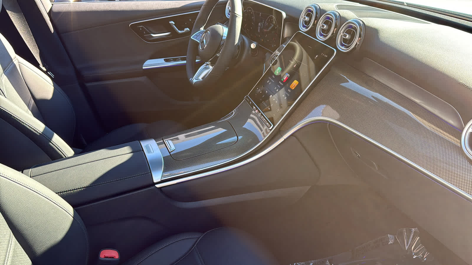 Thumbnail: 2026 Mercedes-Benz GLC - 36