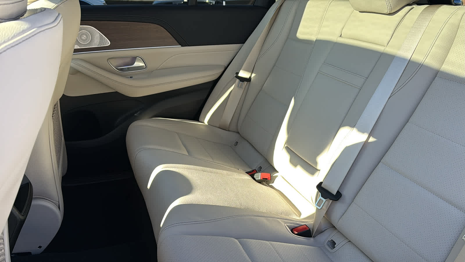 Thumbnail: 2026 Mercedes-Benz GLE - 31