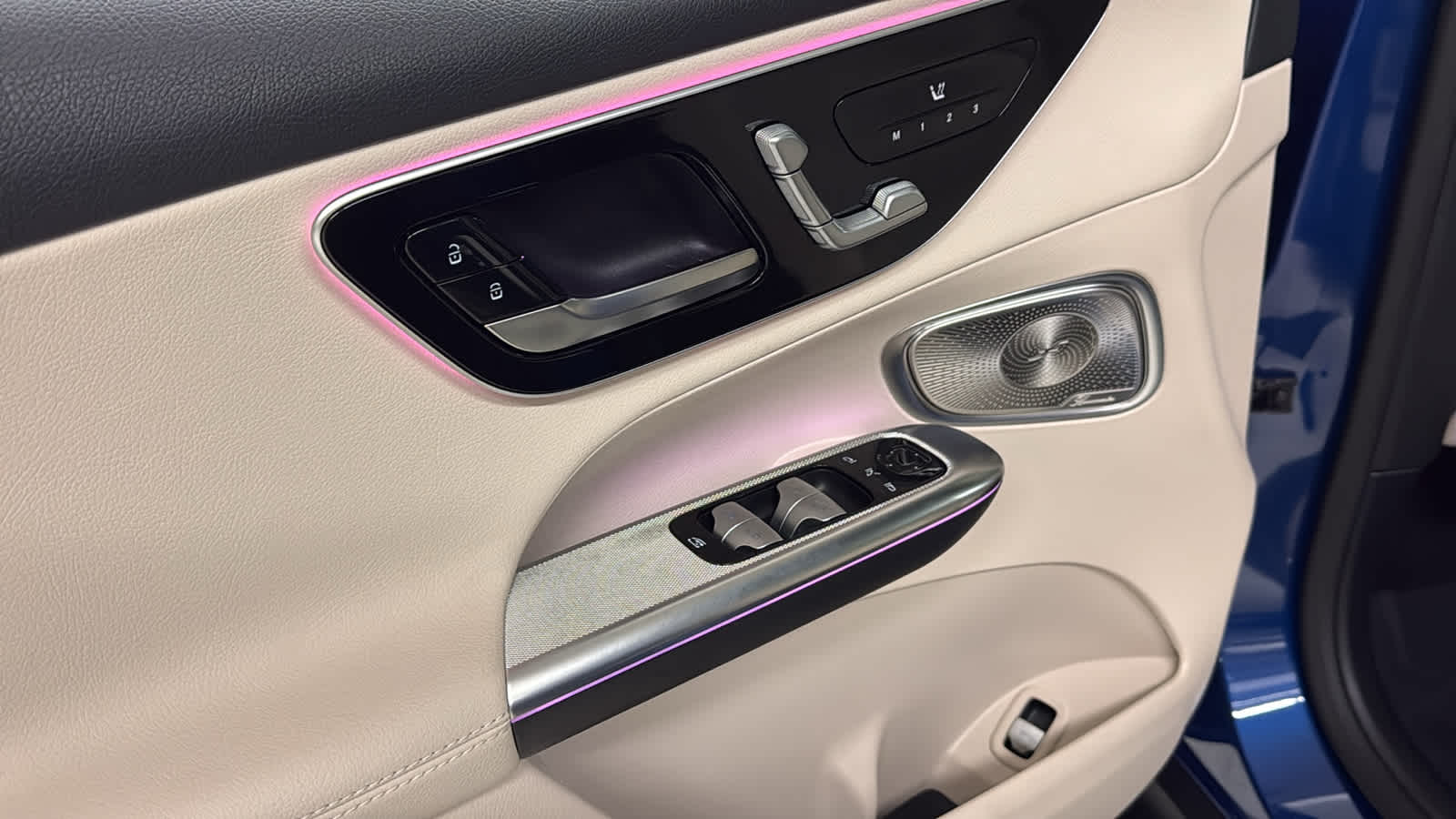 Thumbnail: 2026 Mercedes-Benz GLC - 17